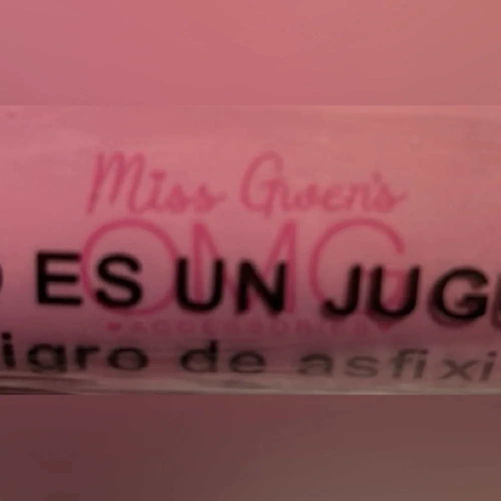 NWT Miss Gwen’s OMG Accessories Sunglasses & Hard Case Unicorn Set with handle.